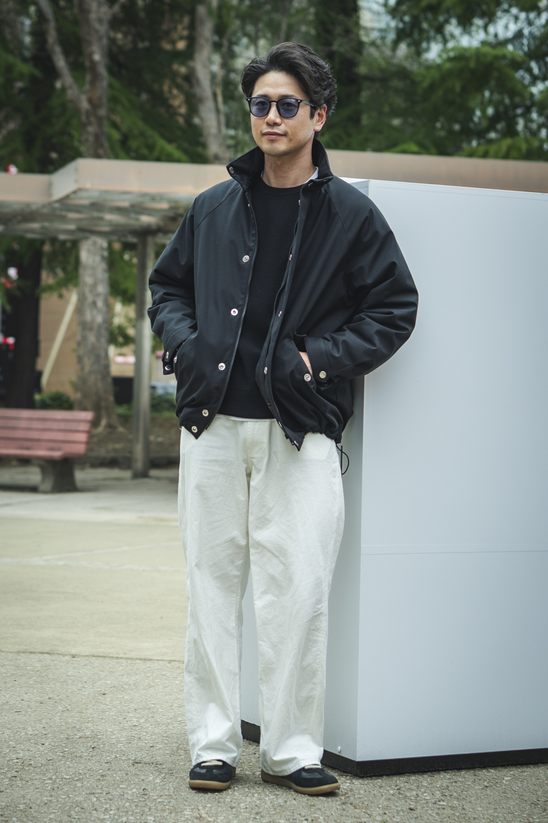 襟付き、無地、短丈。「シンプルブルゾン」ってこんなに使えるんだ！と
