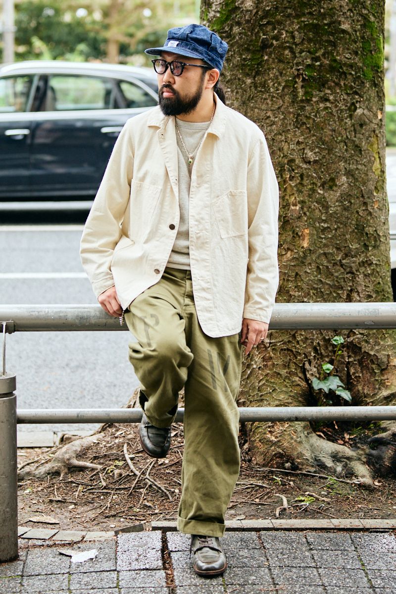 ジャケット、スウェット、パンツ、帽子＝すべてジェラード