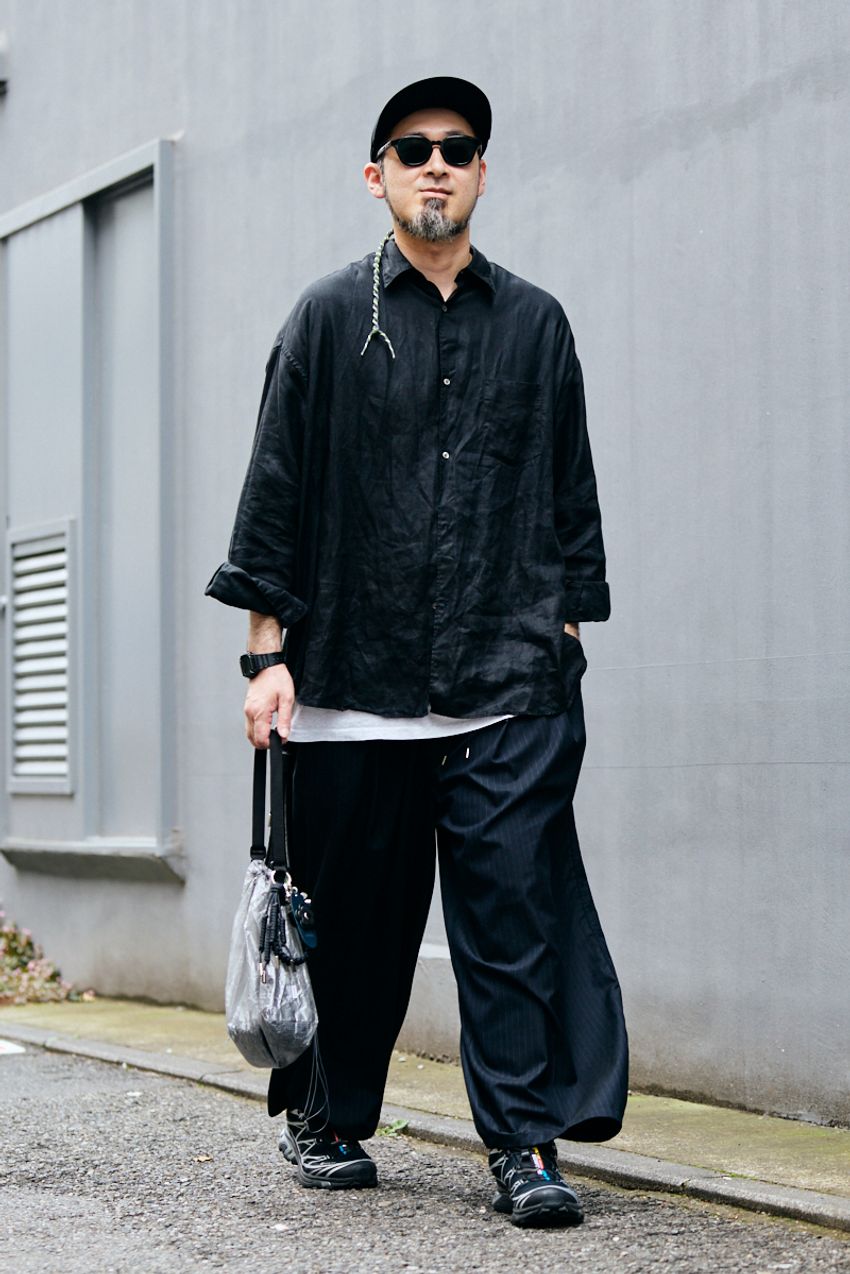 「モノトーンコーデ」上級者を春の街角で選抜！“白＆黒”だけで軽やかに装った5名の好例 - 2枚目の画像