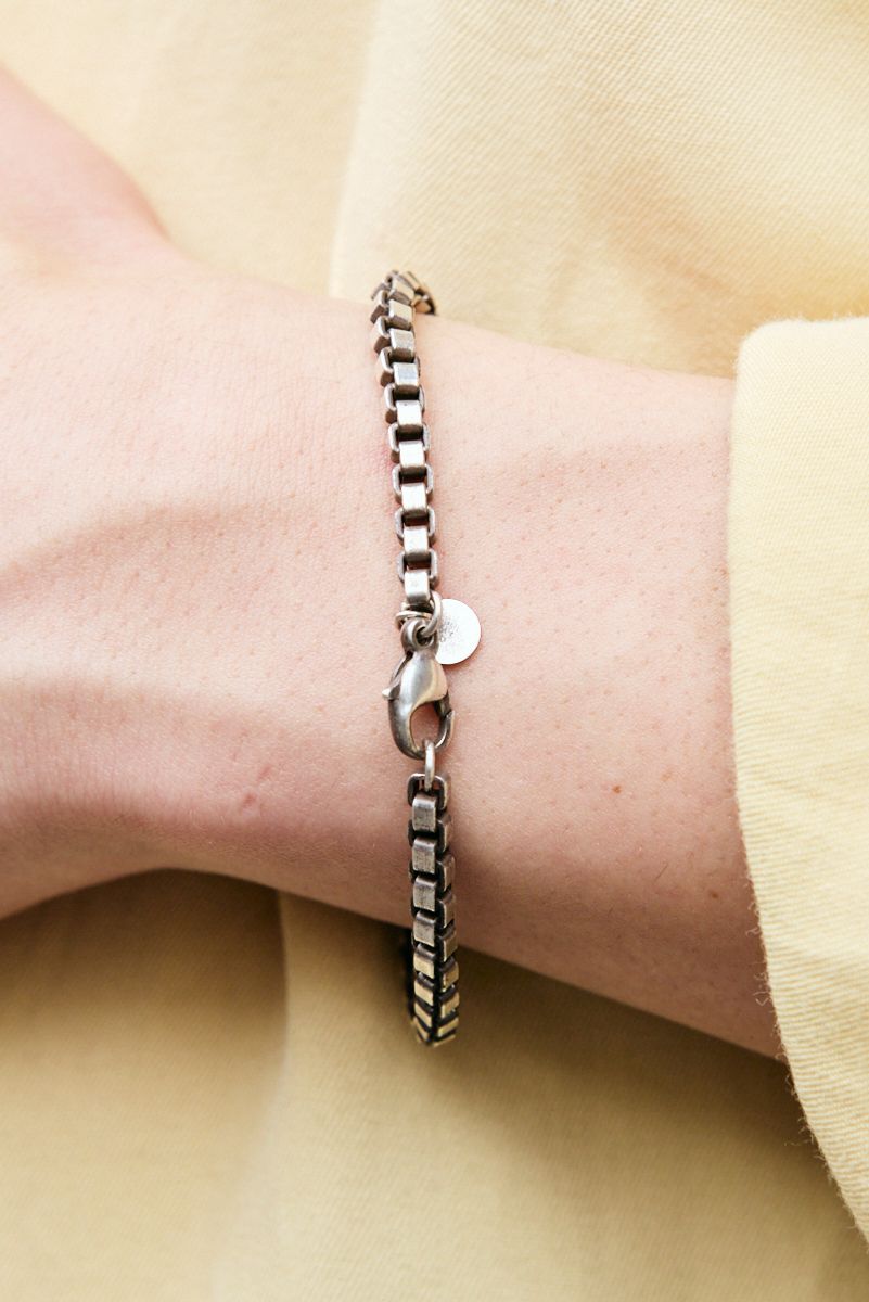 マックレガーのシャツコーディネート | 260408-1256-13 黒下哲平 7枚目の写真