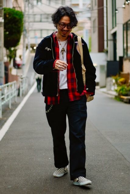 ジャケット ヒューストン  シャツ シュガーケーン  パンツ ディッキーズ  シューズ ヴァンズ  眼鏡 オンデーズ  バッグ スタンダードカリフォルニア  財布 クロムハーツ  腕時計 オメガ  ピアス クロムハーツ  ネックレス タディアンドキング  リング クロムハーツ