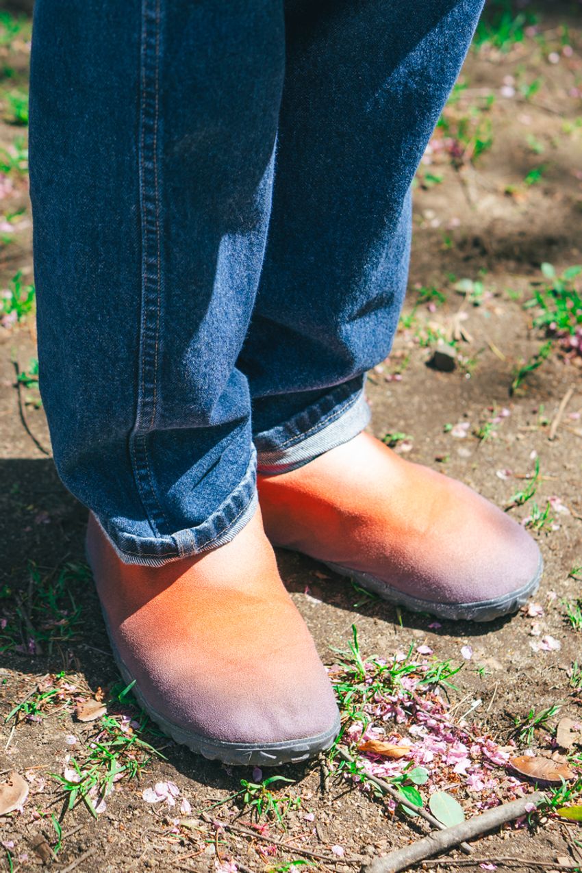 春の王道“シャツ＆デニム”で魅せた5名の大人たち。無地or柄、着こなし好例をスナップで - 7枚目の画像