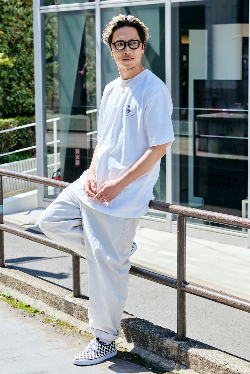Tシャツ＝シュプリーム