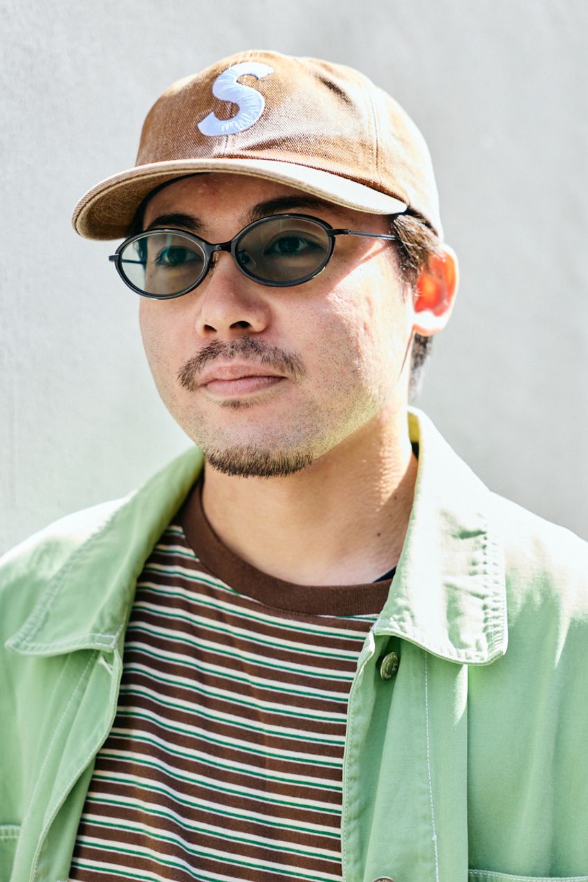 春の着こなしの大定番「キャップ＋シャツ」の模範解答5例。街角スナップでピックアップ！ - 6枚目の画像