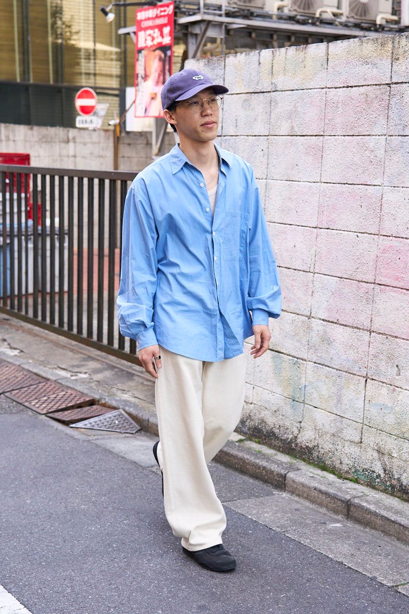 オーラリーのシャツコーディネート | 260420-1221-20 芝田康平 2枚目の写真