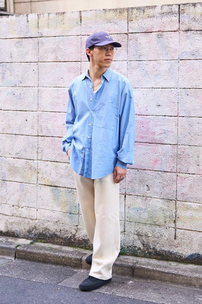 使える春服の代表格「ブルーシャツ」。着こなし上手5名の愛用ブランド＆コーデテクを解説 - 6枚目の画像