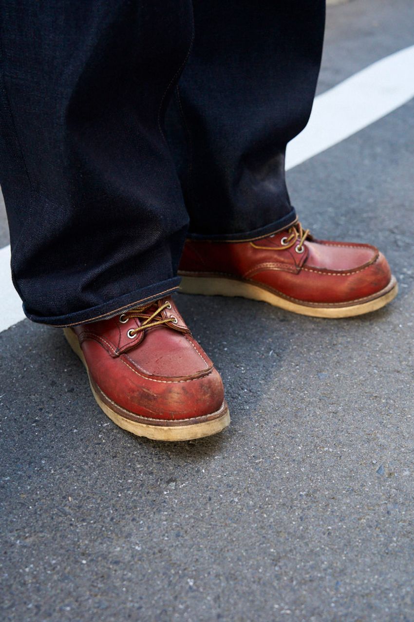 「レッドウィング」愛用者たちのスタイルサンプル5選！春の軽装を彩る合わせ方と着用モデル - 5枚目の画像