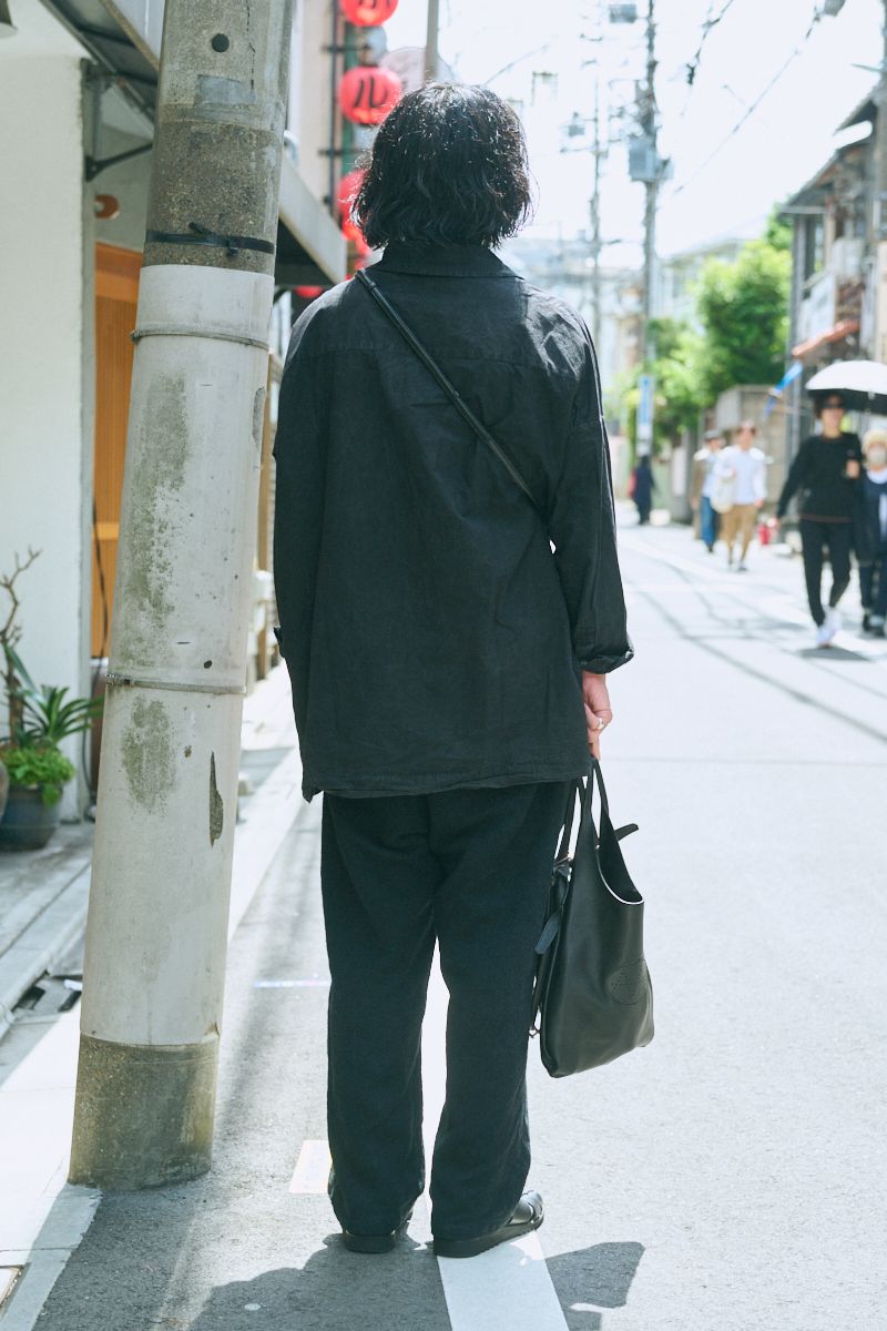 ケイシーケイシーのシャツコーディネート | 260421-0905-23 タテイシ 3枚目の写真