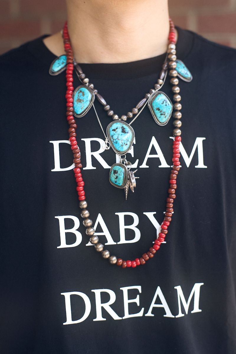 タカヒロミヤシタザソロイスト．のTシャツコーディネート | 260421-1605-51 アキモト 6枚目の写真