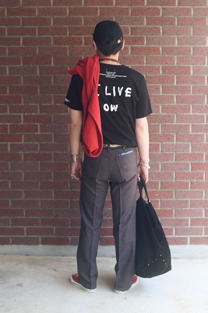 タカヒロミヤシタザソロイスト．のTシャツコーディネート | 260421-1605-51 アキモト 4枚目の写真