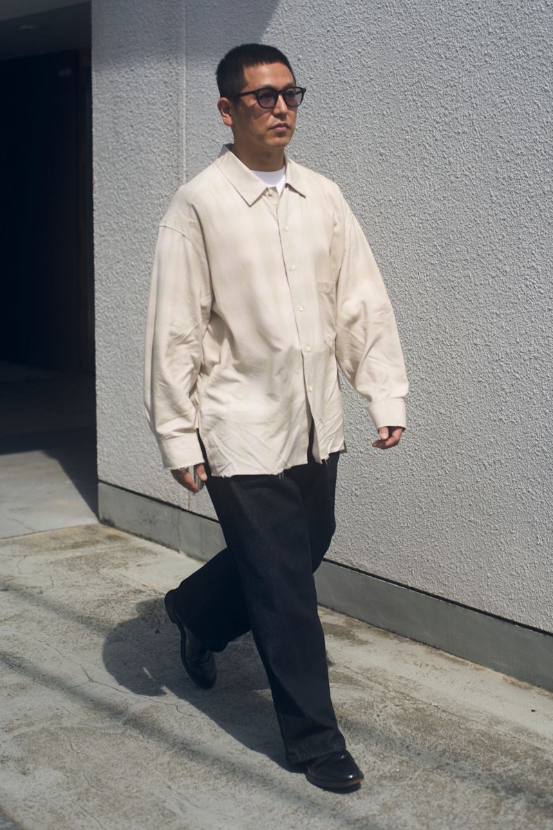 アンセルムのシャツコーディネート | 260421-1735-53 浦本 愉 2枚目の写真