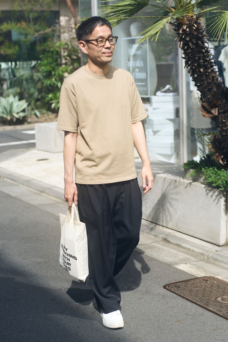 オーラリーのニットコーディネート | 260421-1756-31 久 祐介