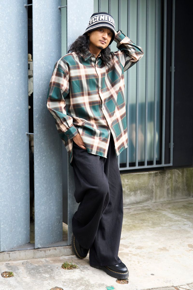 エネベイクのシャツコーディネート | 260422-1002-17 T-RAW 5枚目の写真