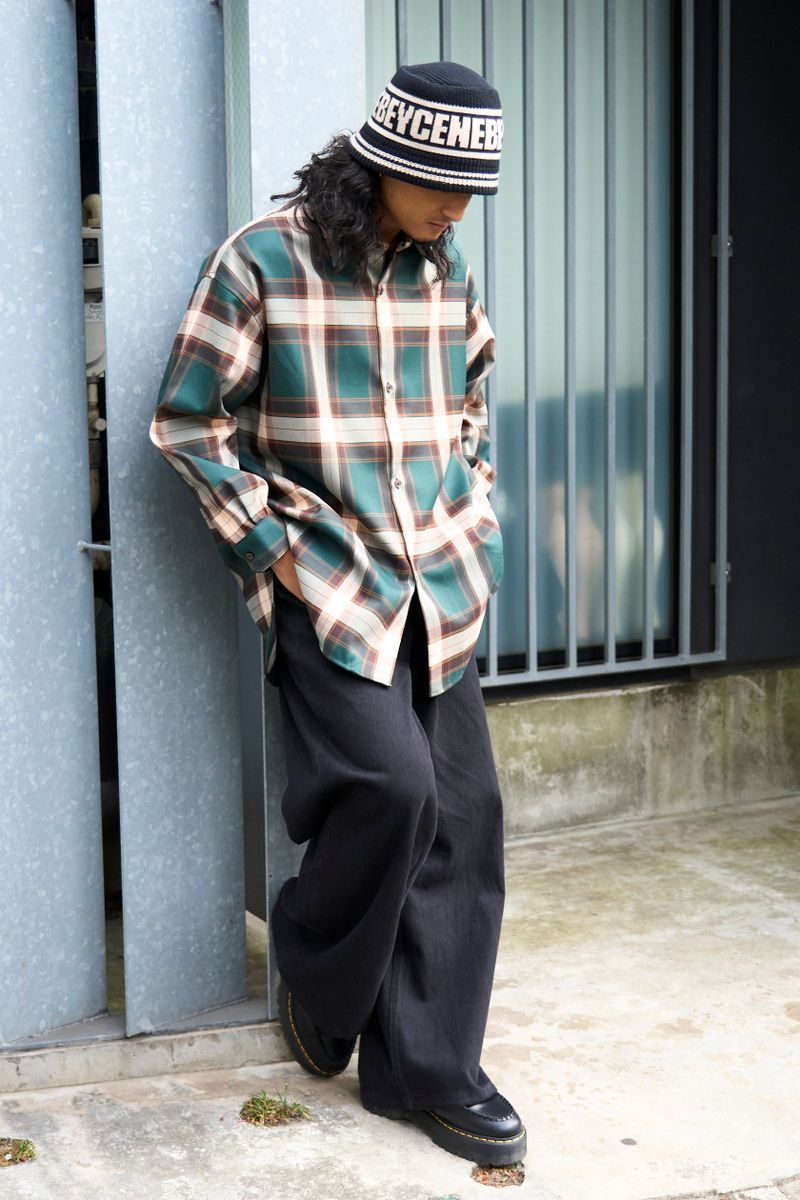 エネベイクのシャツコーディネート | 260422-1002-17 T-RAW 6枚目の写真