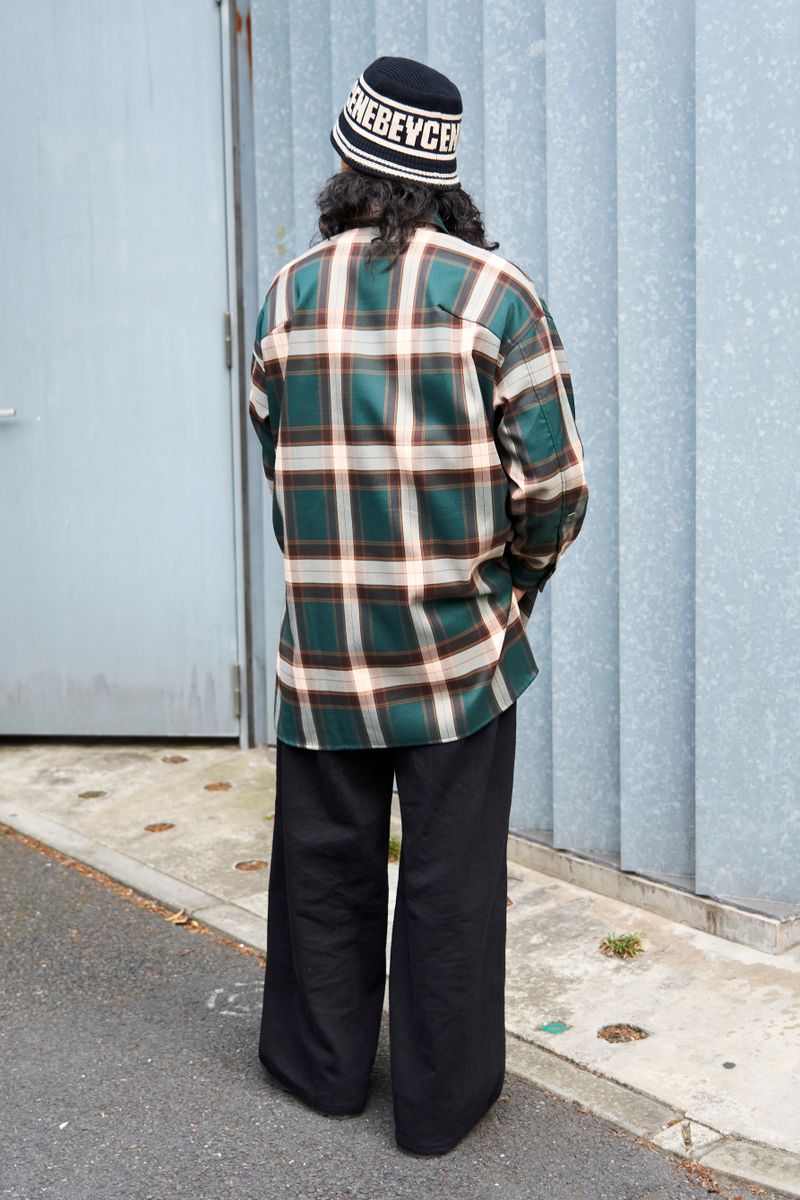 エネベイクのシャツコーディネート | 260422-1002-17 T-RAW 7枚目の写真