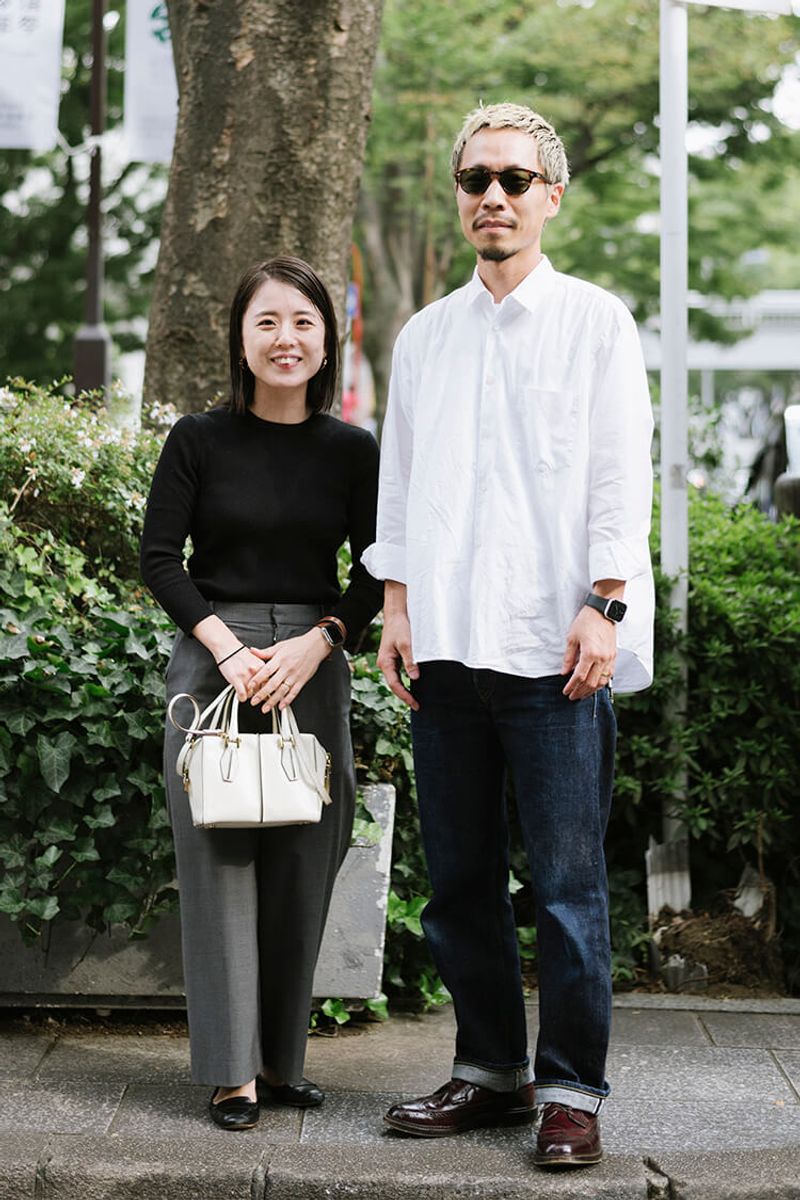 上質白シャツで爽やかさ、王道革靴で大人っぽさを 村松潤一