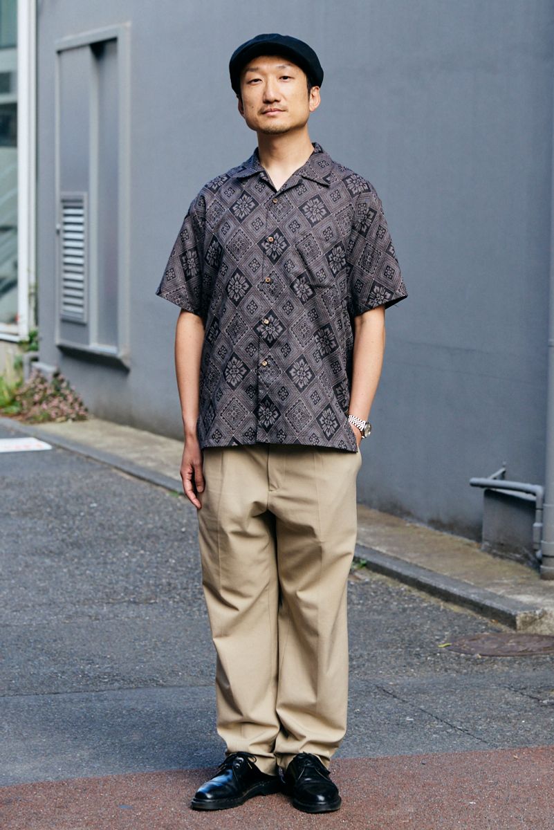 不明のシャツコーディネート | 260422-0457-00 李 明圭 3枚目の写真