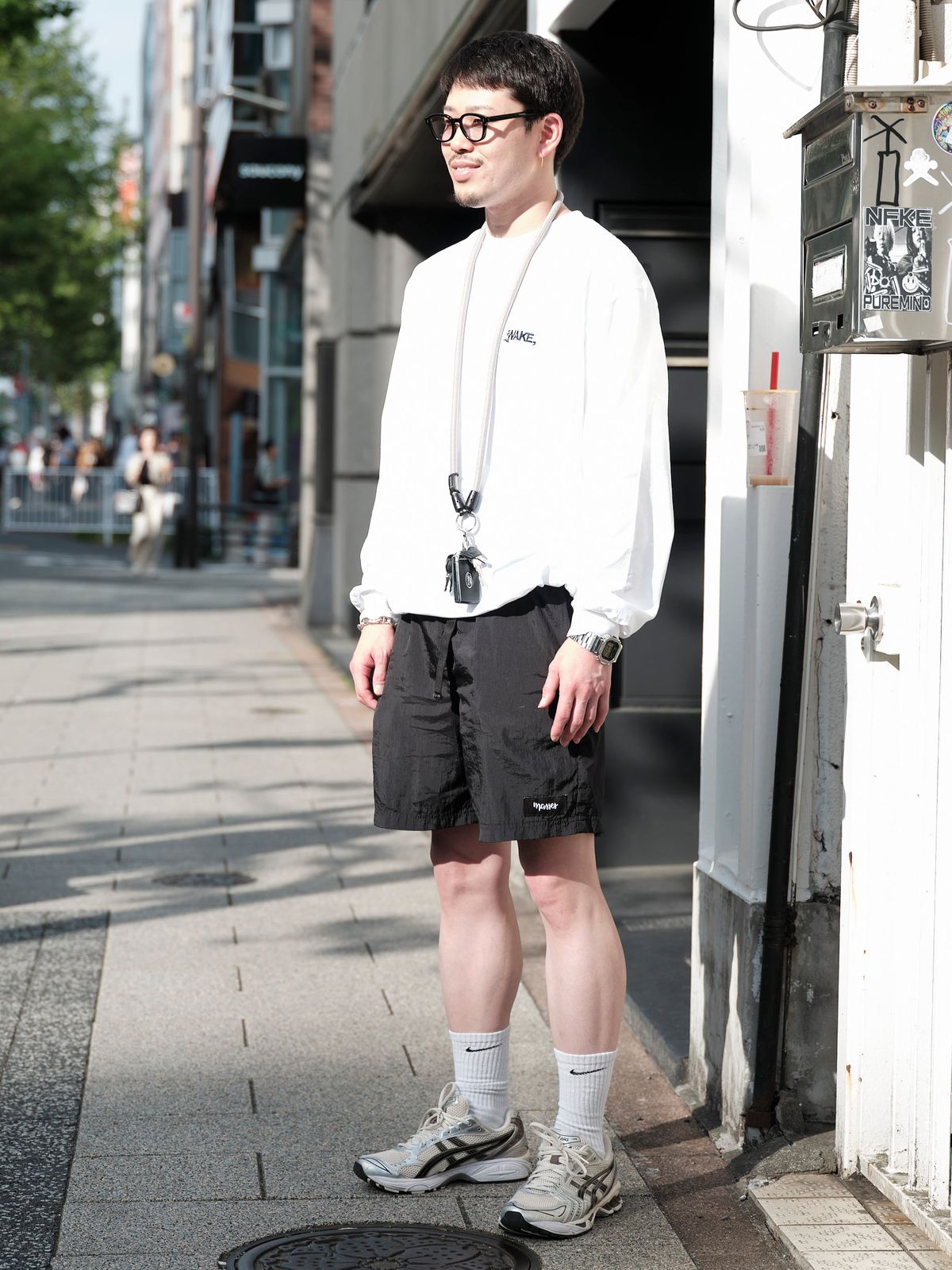 Tシャツ＝ウェイク