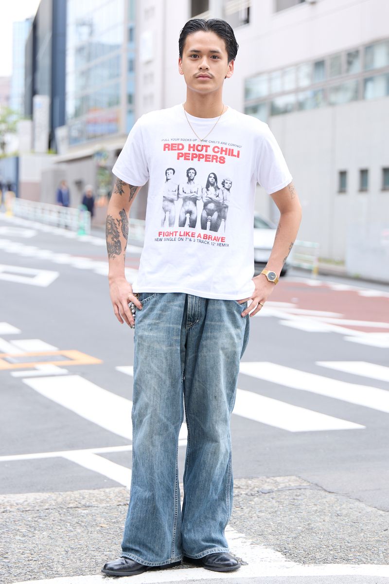 不明のTシャツコーディネート | 260427-1126-53 サントスケルビン 4枚目の写真