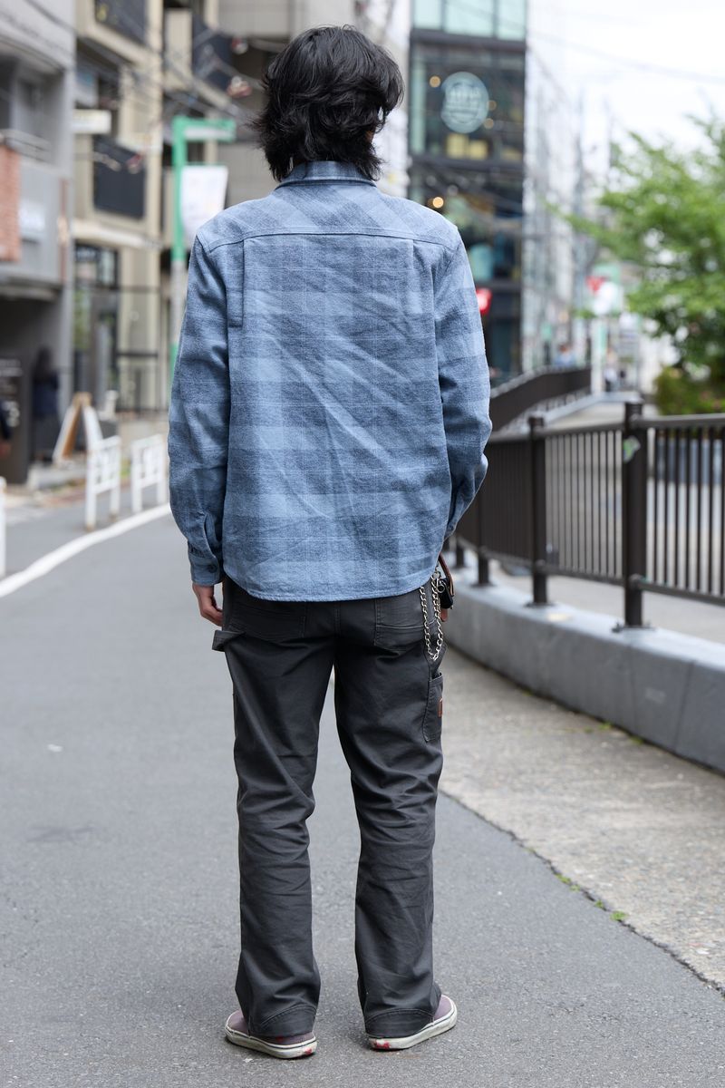 ブリクストンのシャツコーディネート | 260427-1138-01 うらべしんせい 4枚目の写真