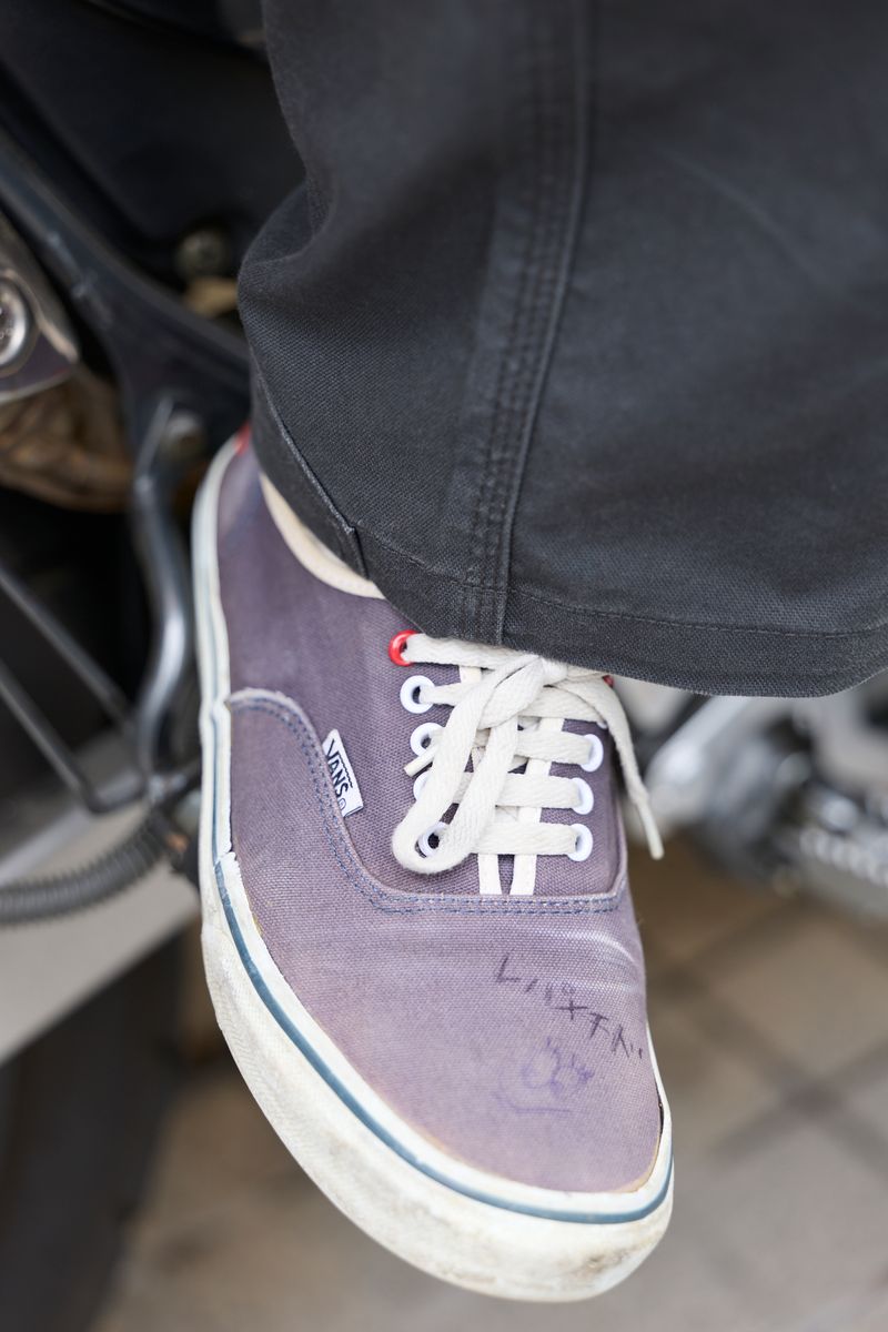 ブリクストンのシャツコーディネート | 260427-1138-01 うらべしんせい 9枚目の写真