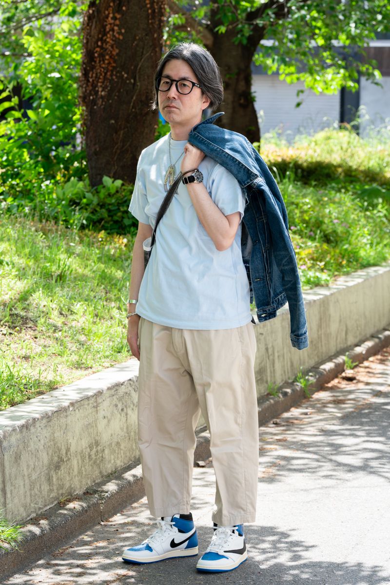 ウィークエンド×シークエルのTシャツコーディネート | 260428-0948-49 坂本憲治 3枚目の写真