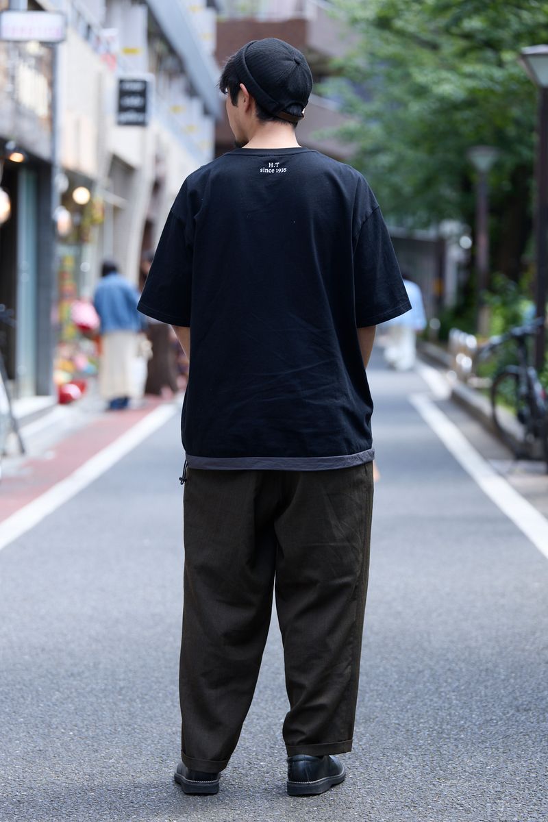不明のTシャツコーディネート | 260429-1422-16 西脇謙志 3枚目の写真
