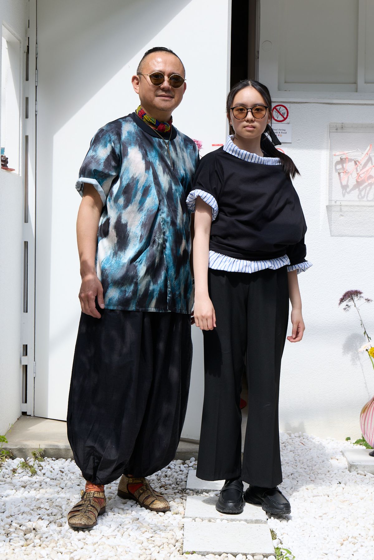 眼鏡 アーレム  スカーフ 不明  ネックレス 古着  Tシャツ ノブナガパリ  パンツ ハバーサック  腕時計 ピエールカルダン  靴下 ベイス  シューズ フラテッリジャコメッティ