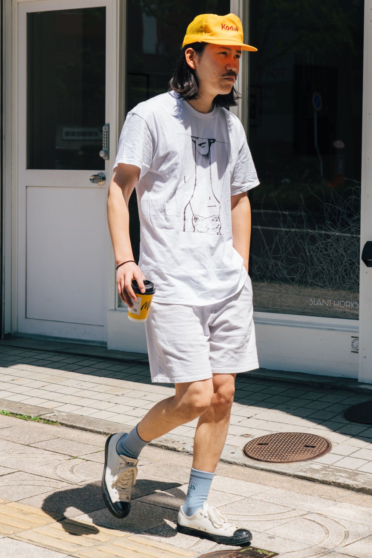 帽子＝不明