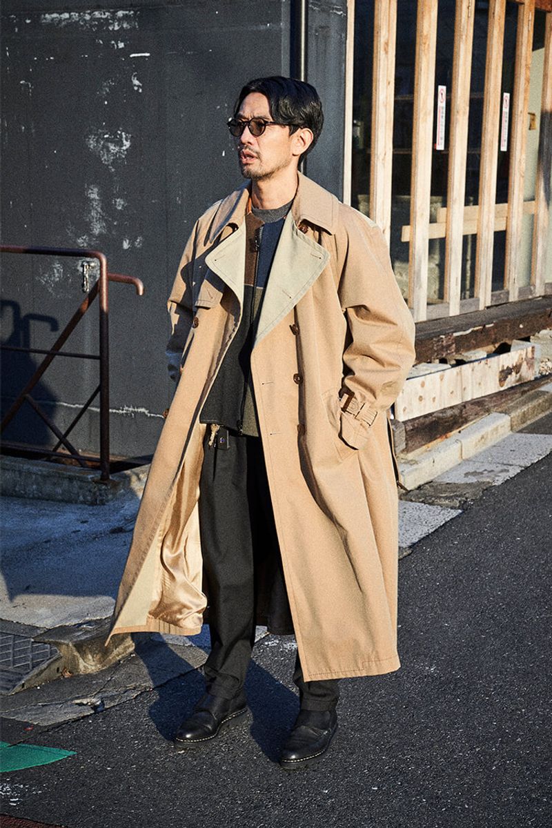 ゆったりシルエットで、トレンチコートにリラックス感を 荒木大輔