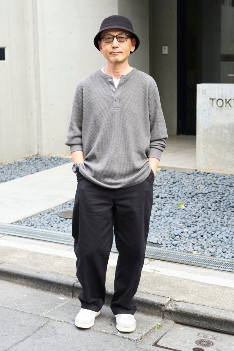 ユニクロのカットソーコーディネート | 260510-1609-24 ヤスヒロ