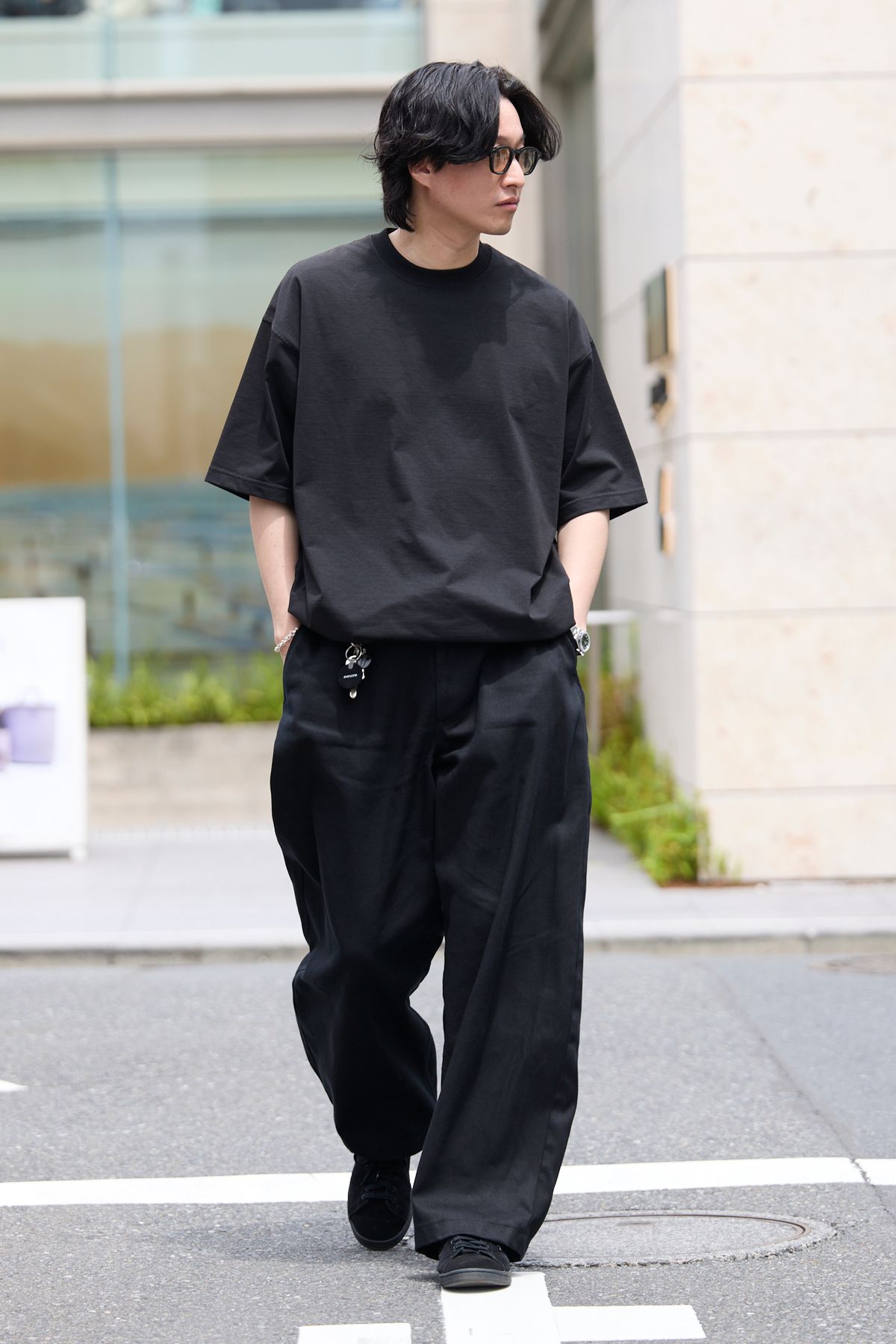 眼鏡 ブラン  Tシャツ ダイワピア39  パンツ ザラ  ベルト カーハート  ブレスレット 古着  腕時計 エブリワン  リング 古着  シューズ アディダスオリジナルス×エブリワン