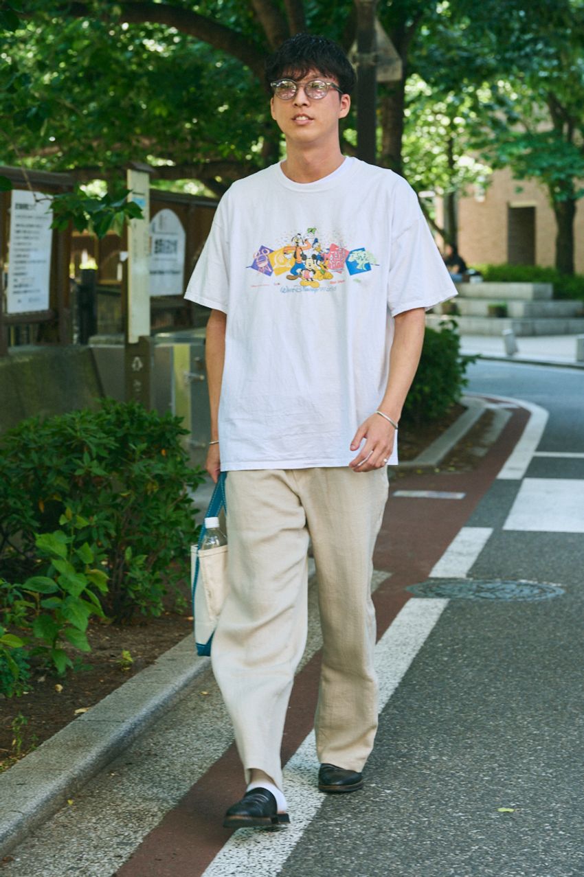 「Tシャツ一枚」のSNAPコーデ５選！薄着の“単調コーデ”をどう格上げする？洒落者たちの技を伝授 - 6枚目の画像