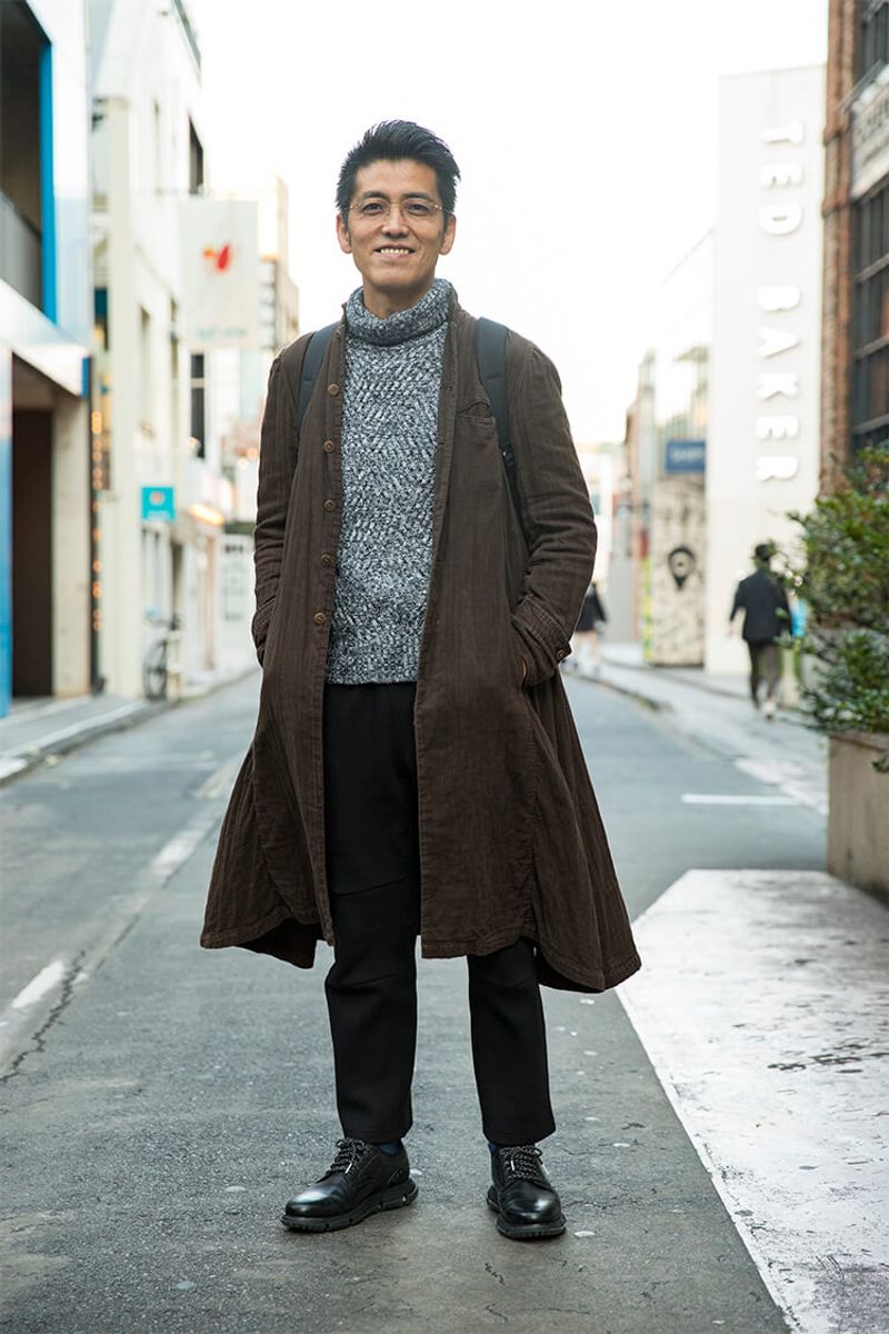 シックなスタイルを軽快に見せる。ソールの遊びにご注目 塩野毅