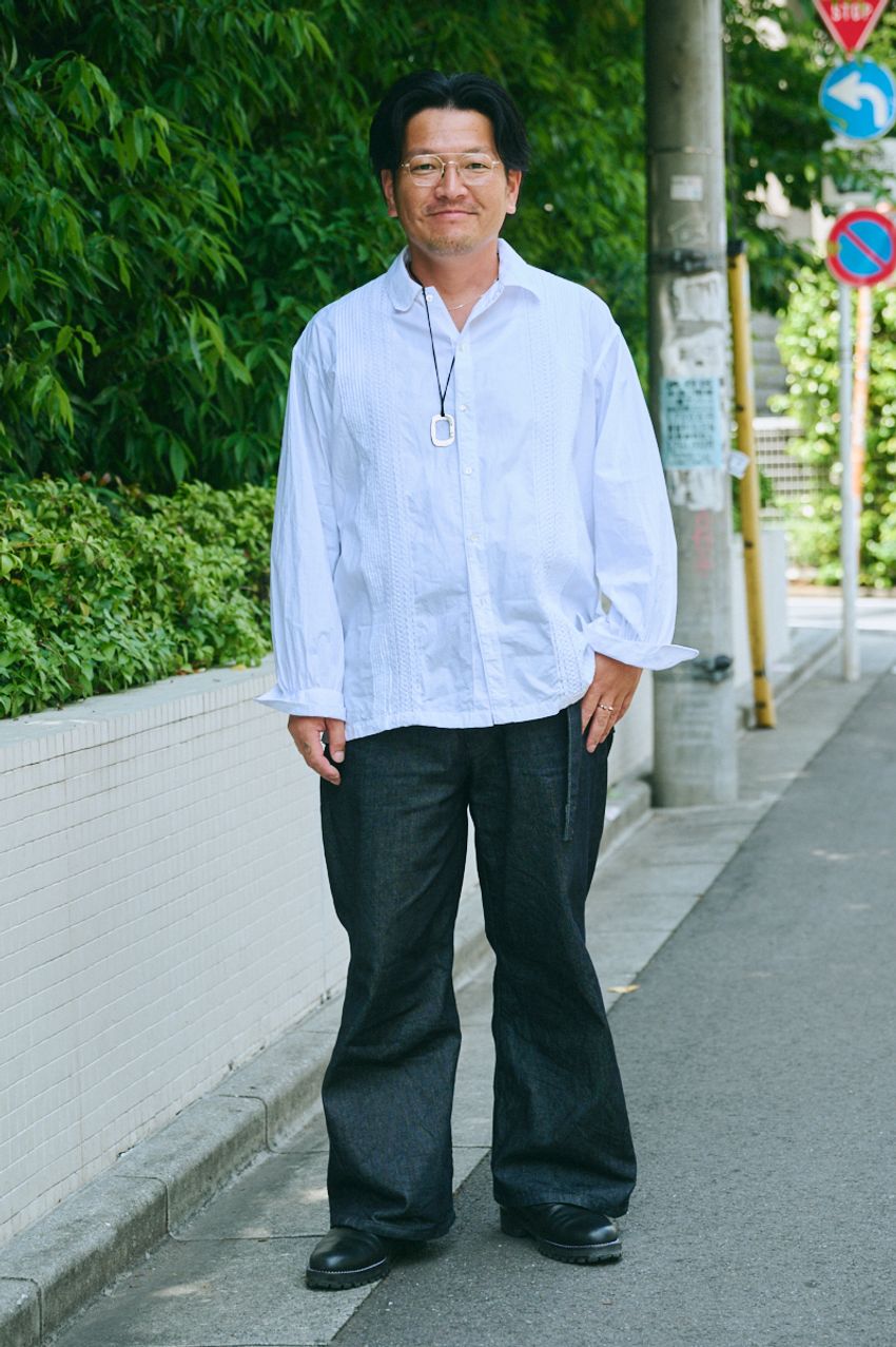 夏でもデニムは「濃インディゴ派」な洒落者5名をパパラッチ！愛用ブランドと合わせ方をスナップで - 3枚目の画像