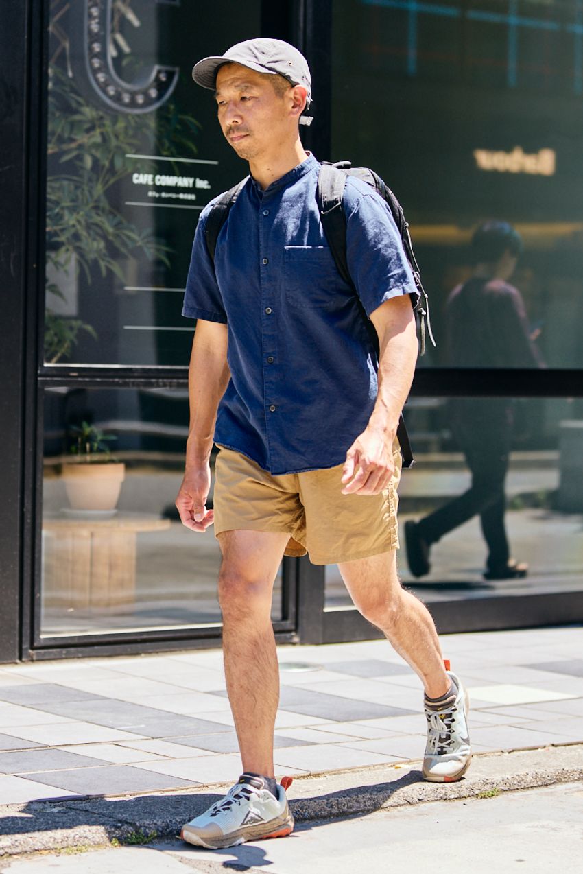 40代の「ユニクロ」使いをスナップで分析！ Tシャツ1点投入から全身コーデまで - 8枚目の画像