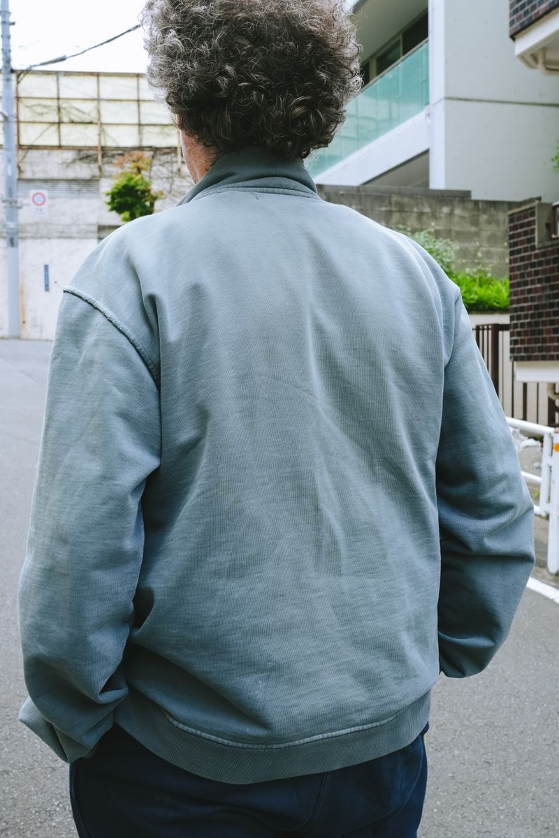ユニクロのTシャツコーディネート | 260610-0715-01 Carlo Valsecci 9枚目の写真