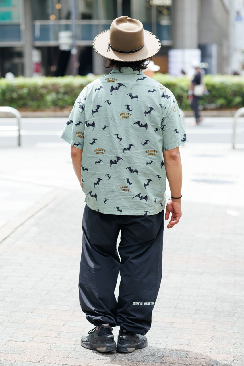 夏の必需品「半袖シャツ」は“柄”派？ “無地”派？ スタイルサンプル5選で見比べてみた！ - 3枚目の画像