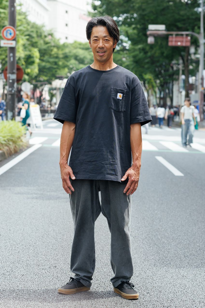 【30〜40代】リーバイス、ベンデイビスetc.最新“ブラックデニム”コーデ5選をスナップで！ - 2枚目の画像