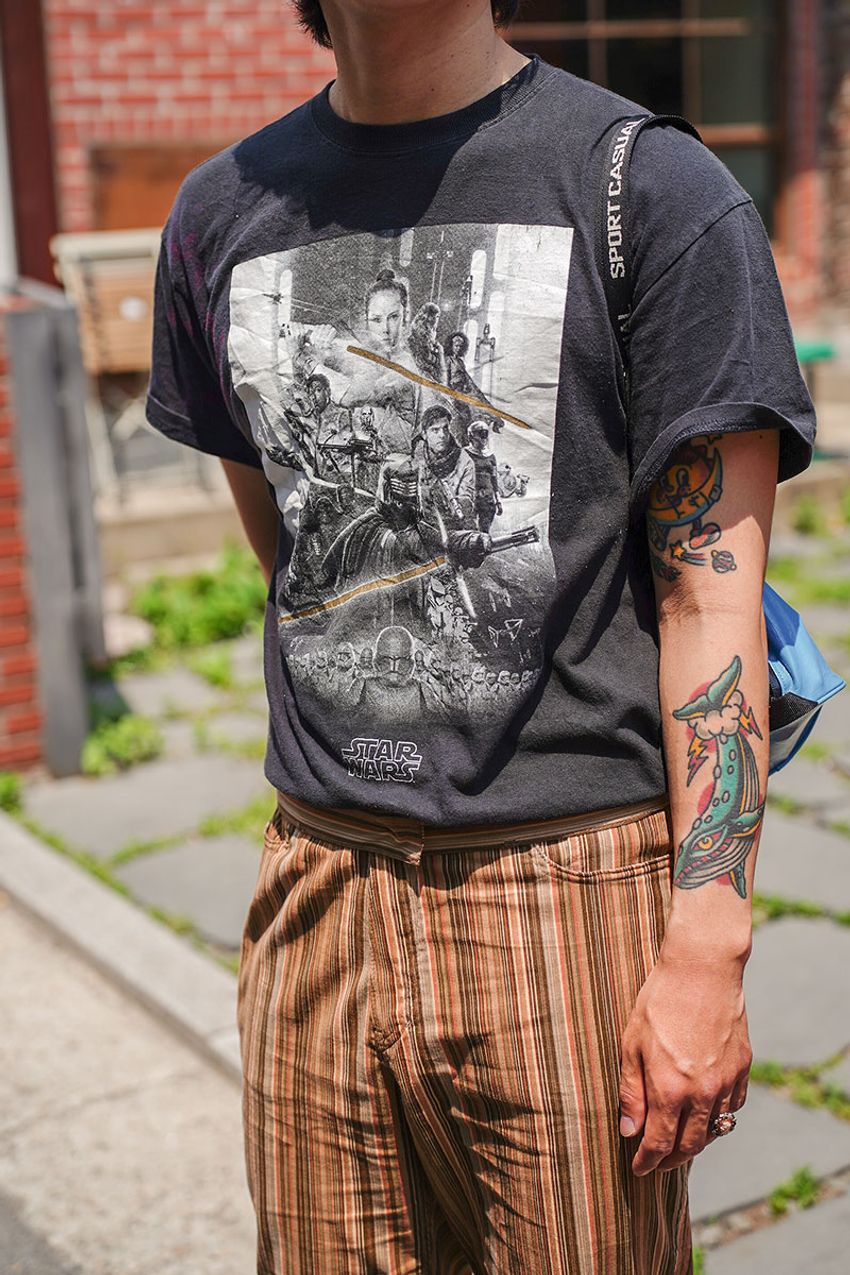 夏は“グラフィックTシャツ”で！ 街の大人たちはどんなカルチャーを纏っているのか - 10枚目の画像