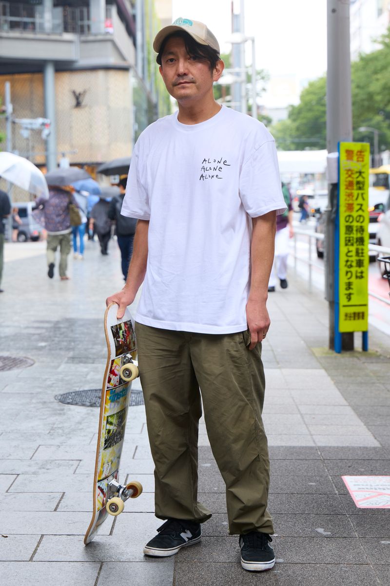 不明のTシャツコーディネート | 260620-1630-47 鈴木亮介 2枚目の写真