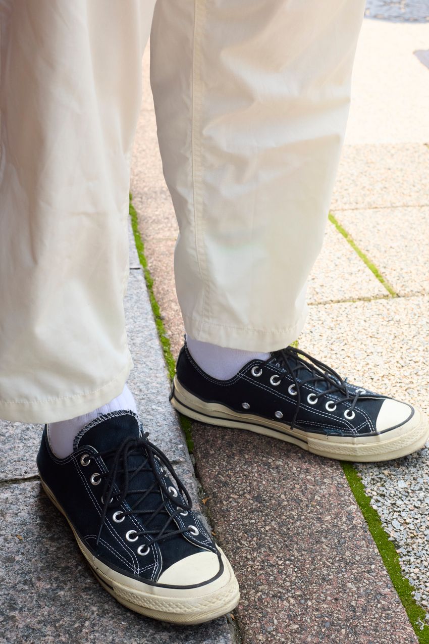 【40代】大人の「白パン攻略術」をスナップで調査！共通項は“シンプルさと清潔感“” - 15枚目の画像