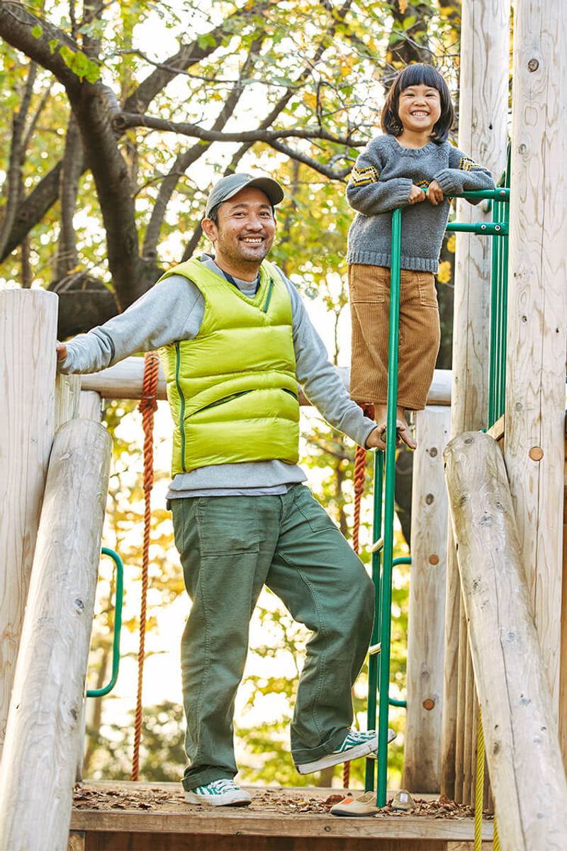 黄緑色のチョイスがGood。スポーティで軽やかなベストの正解 ジェリー鵜飼