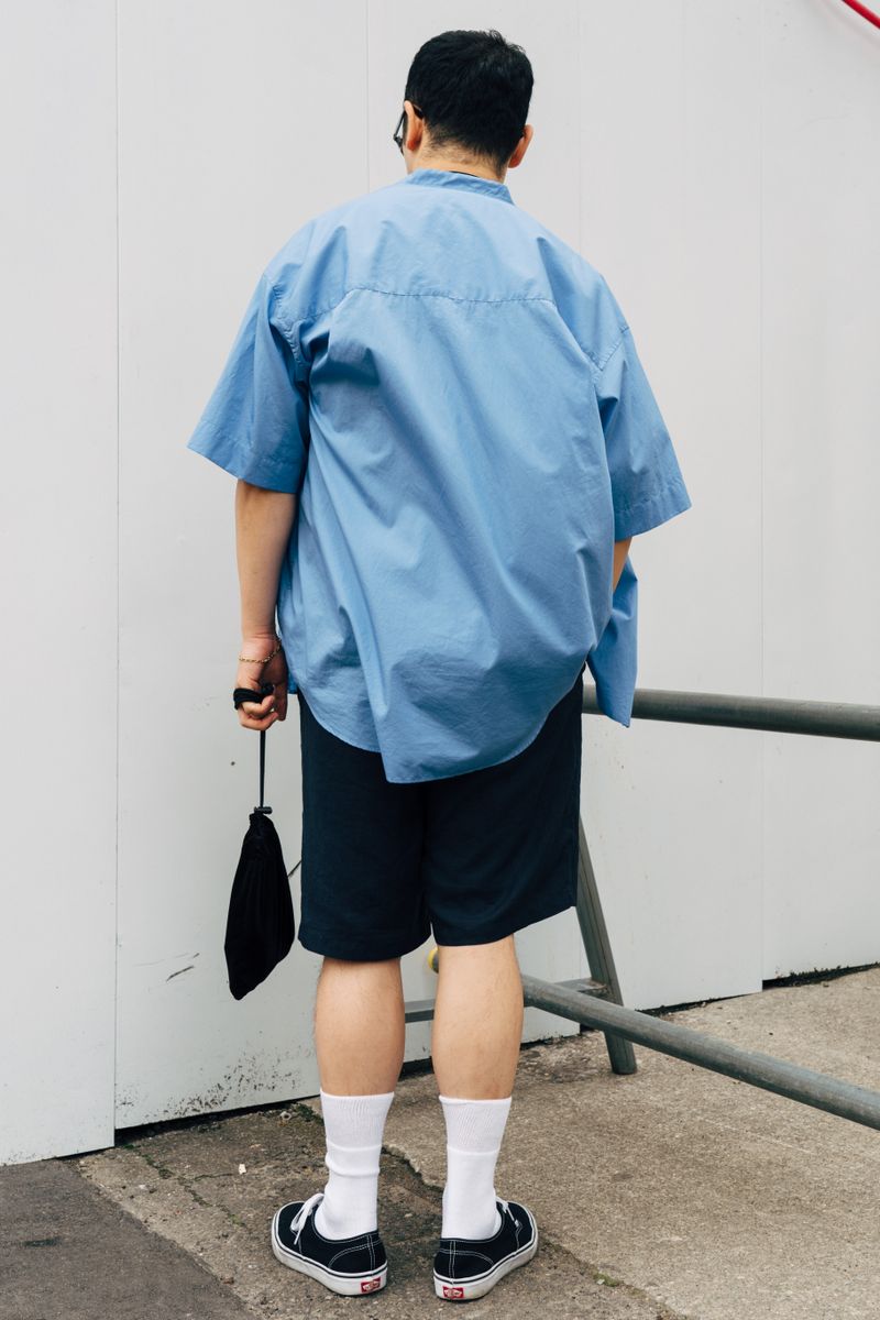 グラフペーパーのシャツコーディネート | 260628-1023-03 狩屋 謙 4枚目の写真