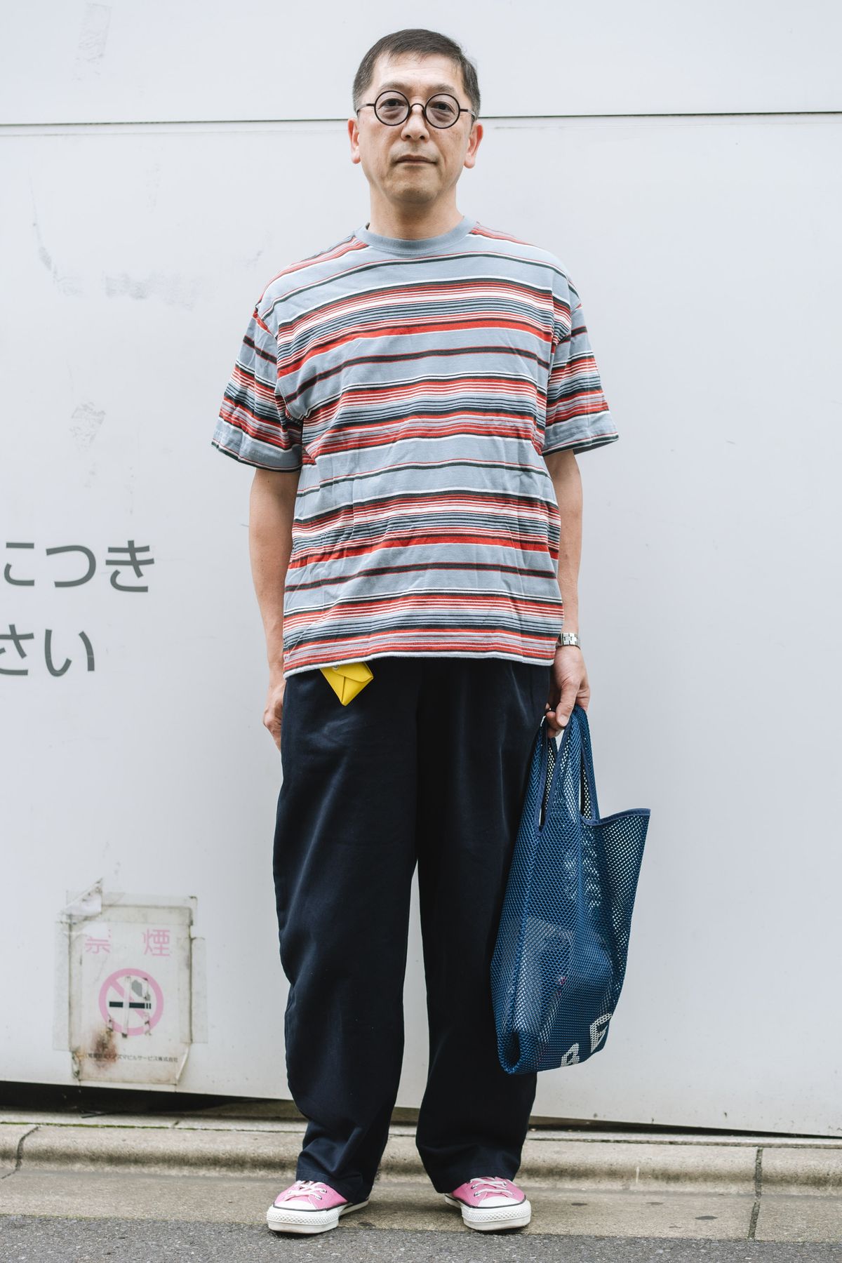 眼鏡 ジンズ  Tシャツ ビームス  パンツ ユニクロ  バッグ ビームス  腕時計 アニエスベー  シューズ コンバース