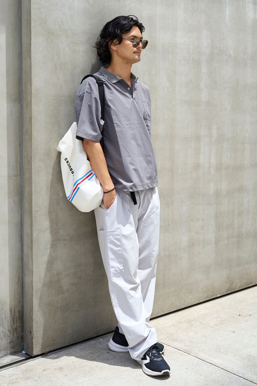 【40代】大人の「白パン攻略術」をスナップで調査！共通項は“シンプルさと清潔感“” - 11枚目の画像