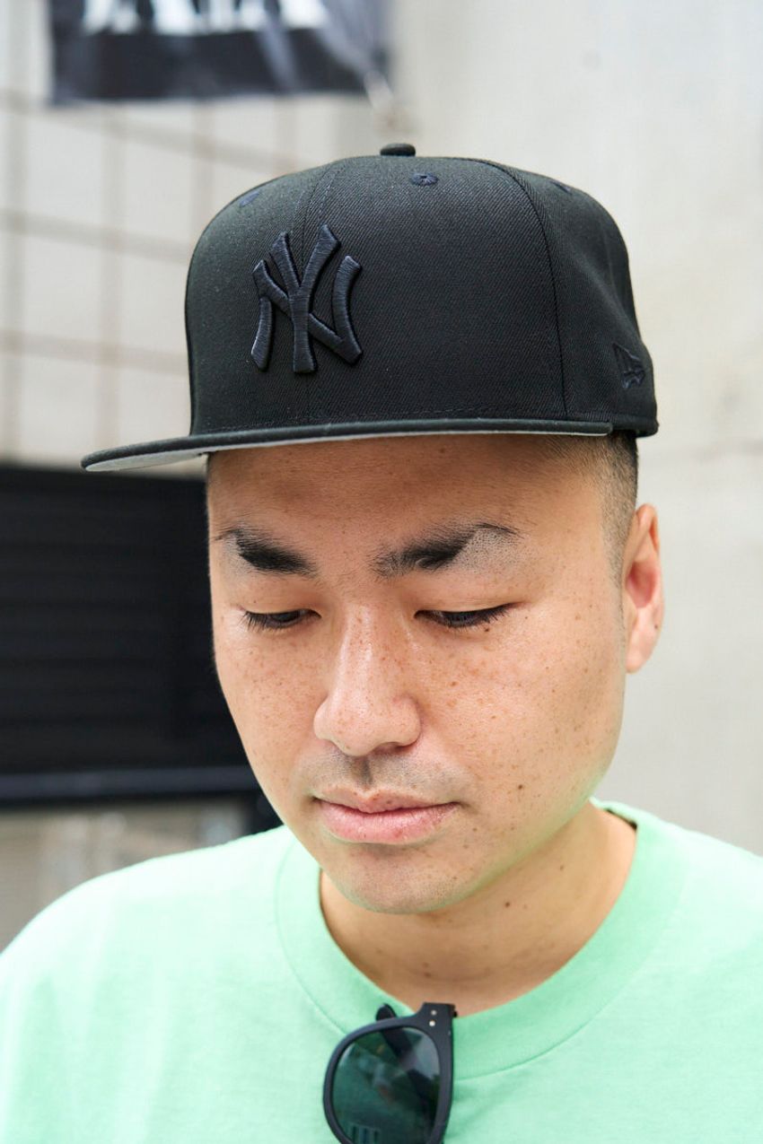「ニューエラ＝ヤンキース」が結局最強？ 街角で見つけた“NYロゴ”で魅せる大人たち - 9枚目の画像