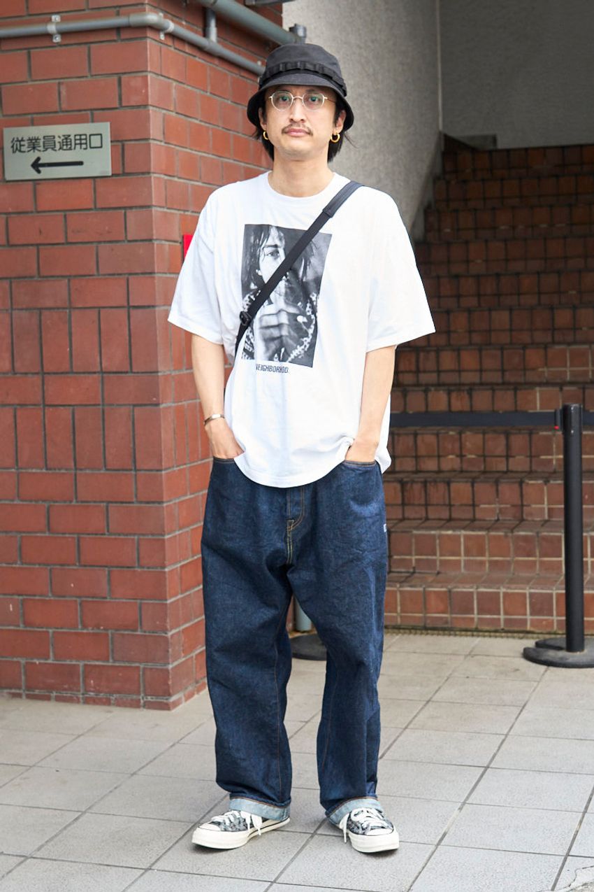 「Tシャツ×デニム」は“ロールアップ”で抜け感を！夏こそ参考にしたい着こなしの小さなテクニック - 4枚目の画像