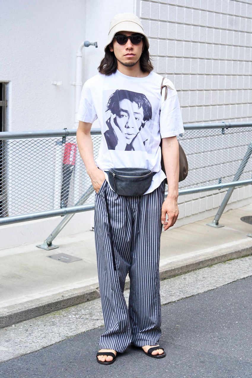 “音”を着て自己表現！「アーティストTシャツ」で個性を主張した洒落者たちパパラッチ - 3枚目の画像