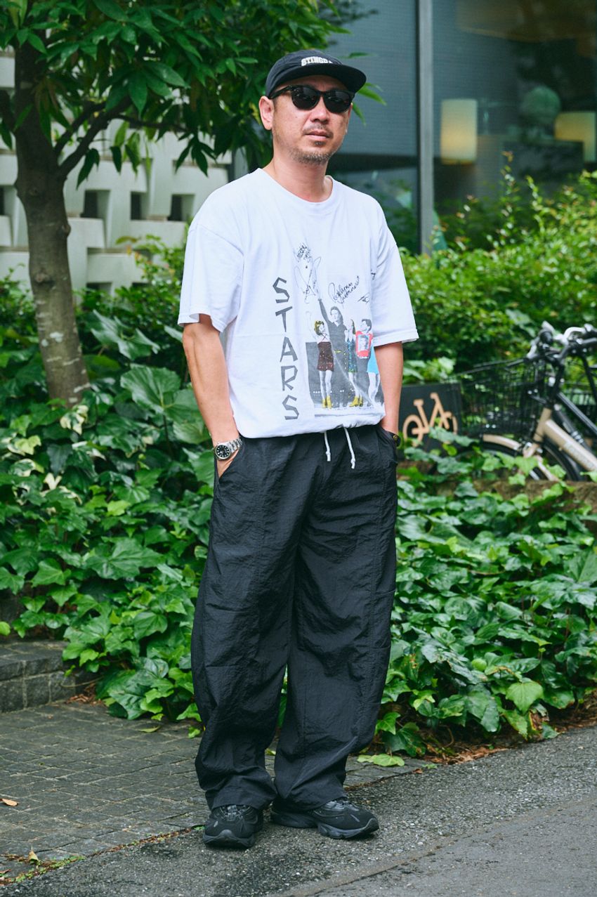 真夏も1本持っておきたい「黒パンツ」。愛用者5名の選抜ブランド&着こなしは？ - 9枚目の画像